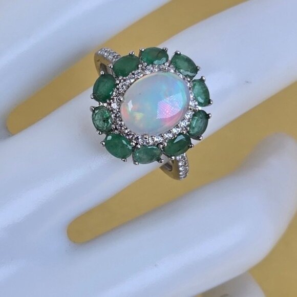 925 Sterling Silver Ring with Natural White Opal 8x10mm & Emerald Gemstones - Picture 6 of 13